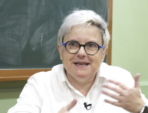 Carmen Fernández Morante investigadora de Tecnoeduc analiza el impacto de la inteligencia artificial en la educación en el reportaje del periódico digital SCQ+
